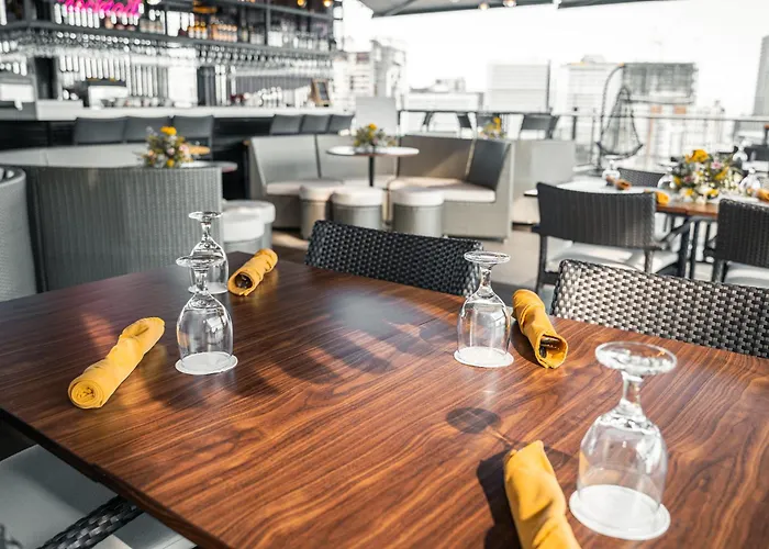 Hotel Yello Powered By Cocotel
