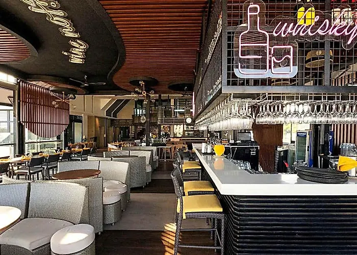 Hotel Yello Powered By Cocotel