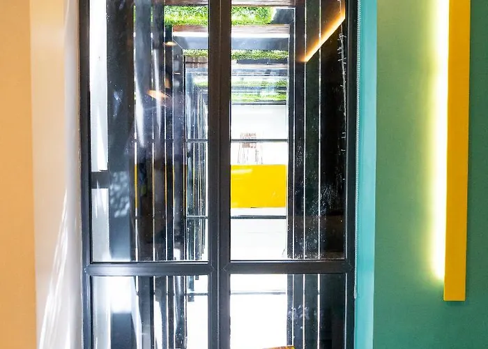Hotel Yello Powered By Cocotel 4*